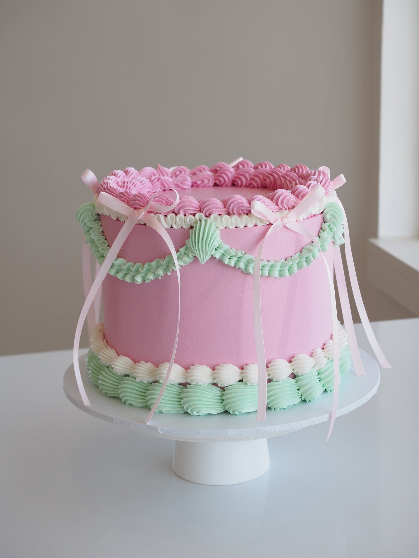 Round vintage Cake