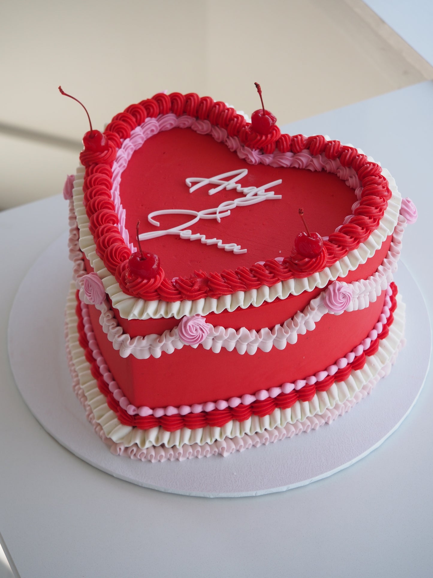 Retro Frill Heart Cake